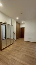 Holland Link (D10), Terrace #467348151